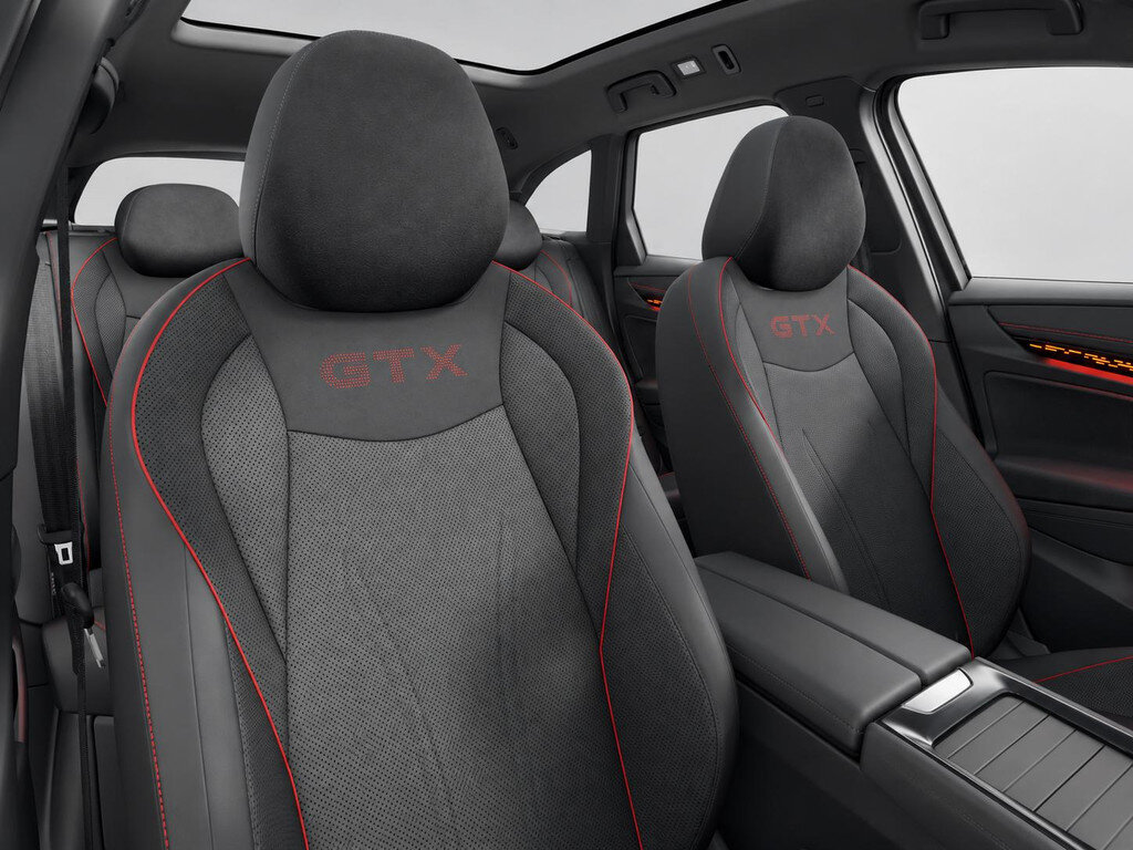Volkswagen ID.7 GTX Limited Edition 86 kWh 340PK Aut. Panoramadak, Trekhaak, Warmtepomp, 21" LM Velgen, Memorystoelen, Head-Up Display, Harman Kardon Audio, Elektr. Achterklep - Obraz 4