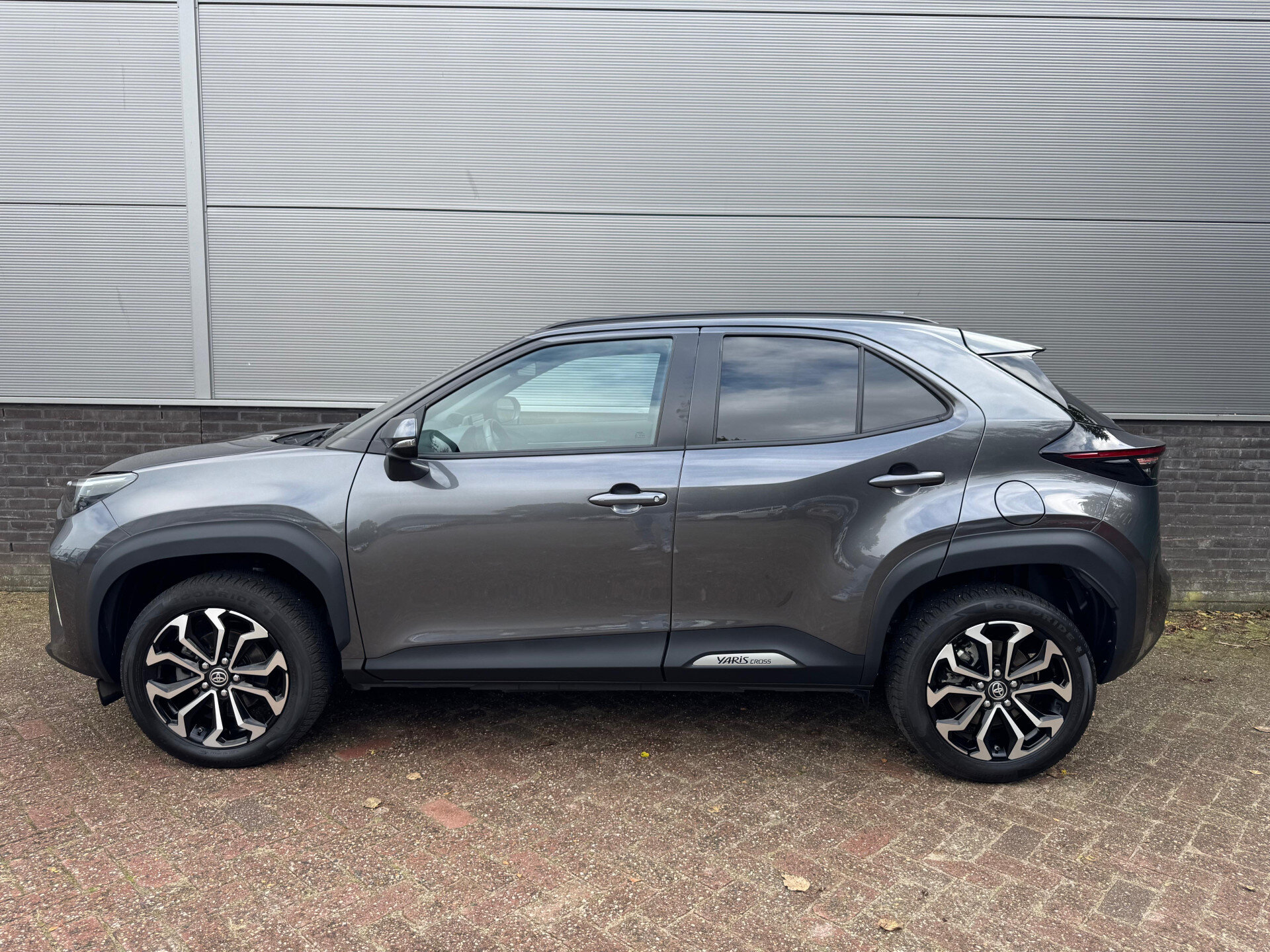 Toyota Yaris Cross 1.5 Hybrid 115 First Edition Limited Stoel & Stuur verwarming - Afbeelding 2