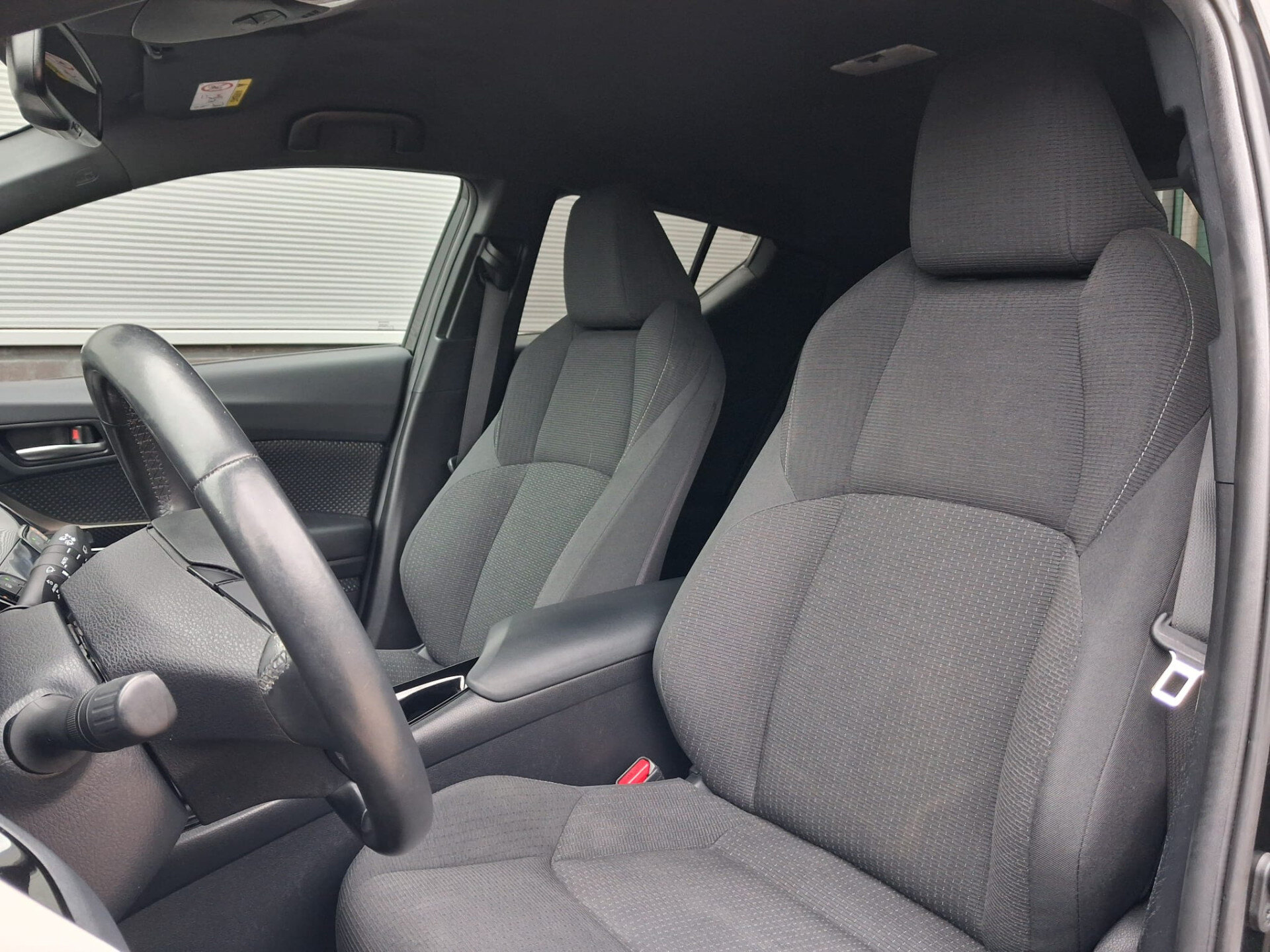 Toyota C-HR 1.8 Hybrid Dynamic - Afbeelding 5