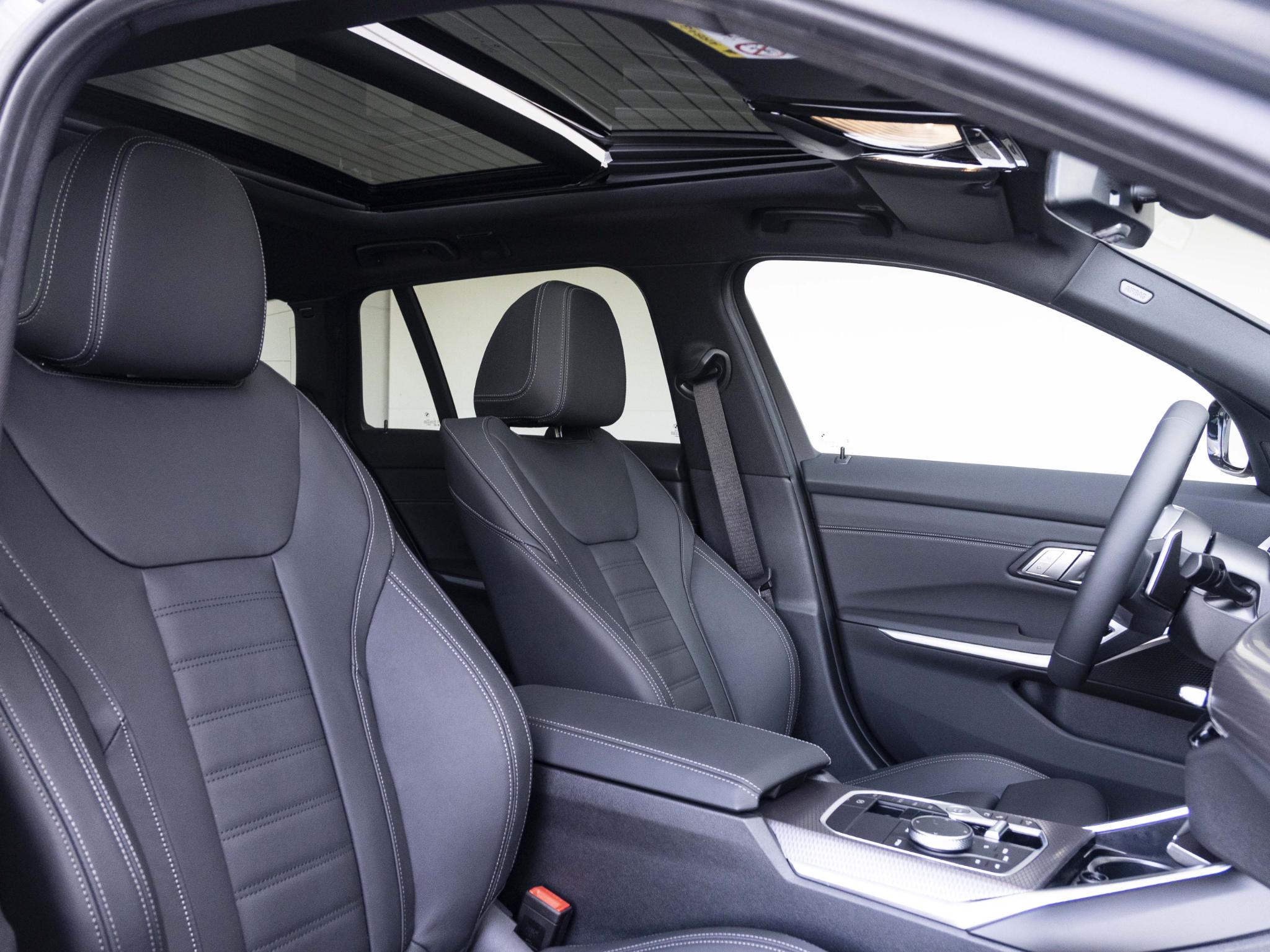 BMW 3-serie Touring 330e - Afbeelding 4