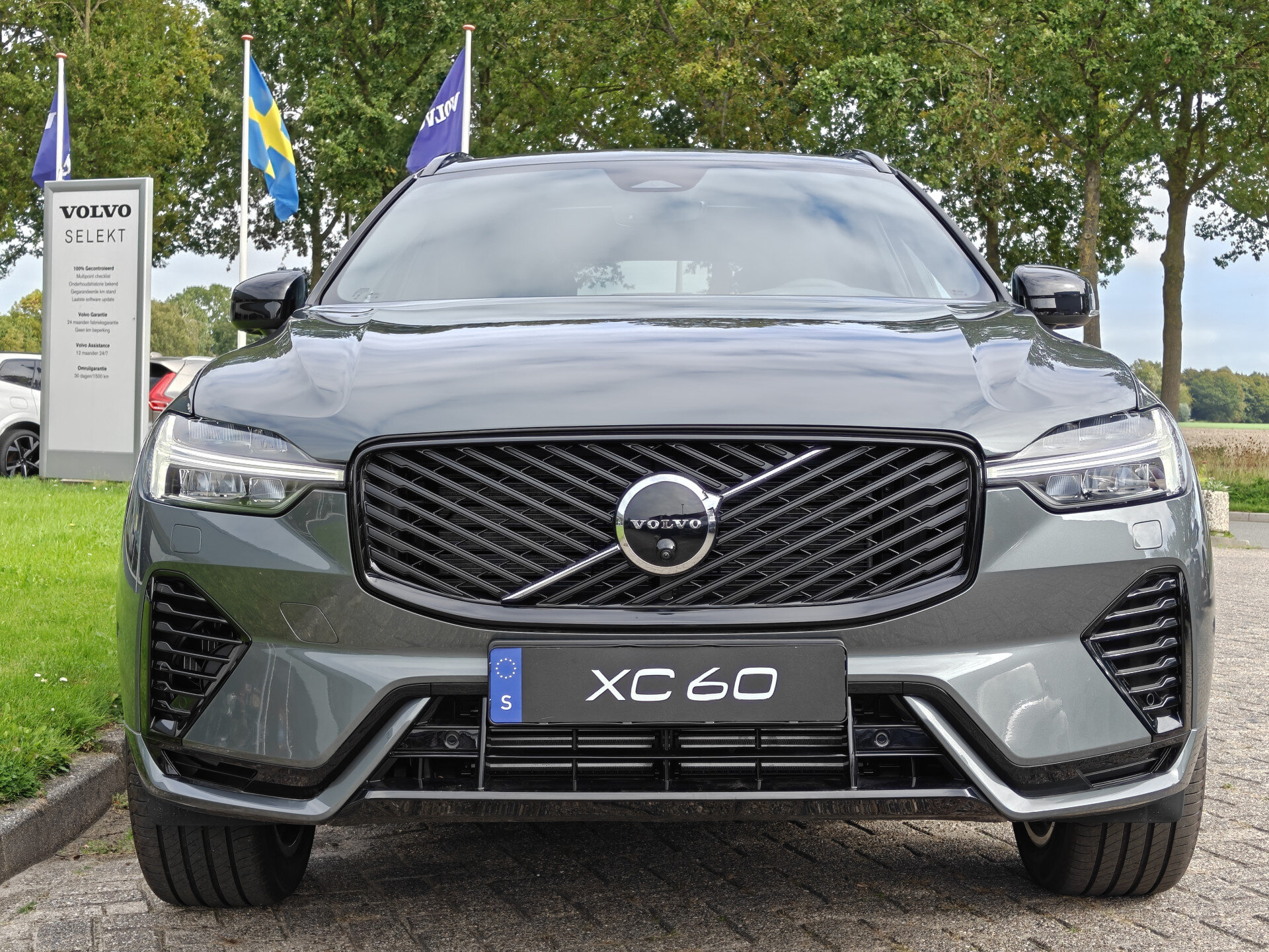 Volvo XC60 T6 Plug-in hybrid AWD Ultra Dark - Afbeelding 2