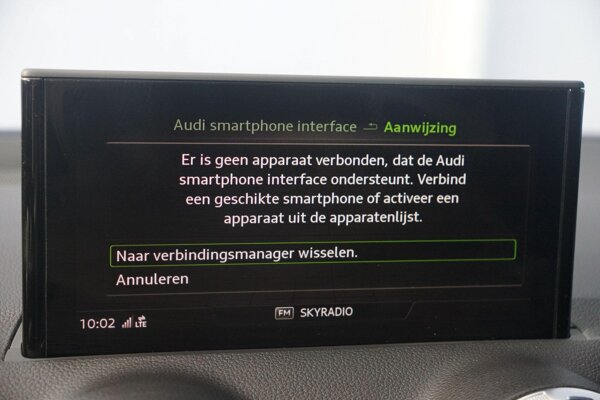 Apple Carplay/Android Auto Apple Carplay/Android Auto