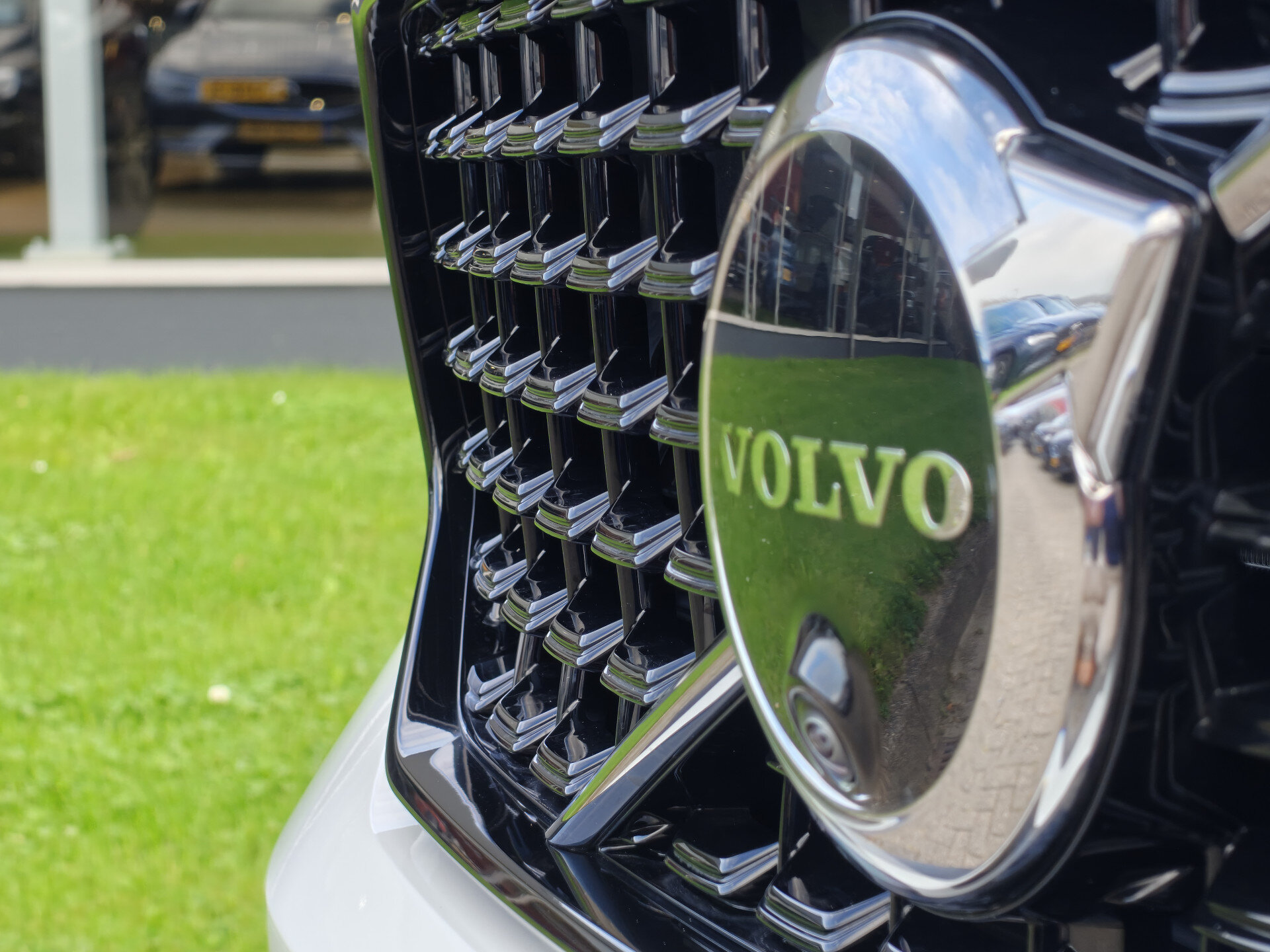 Volvo XC40 B4 211PK Plus Dark - Afbeelding 4