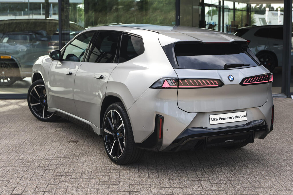 BMW iX3 2