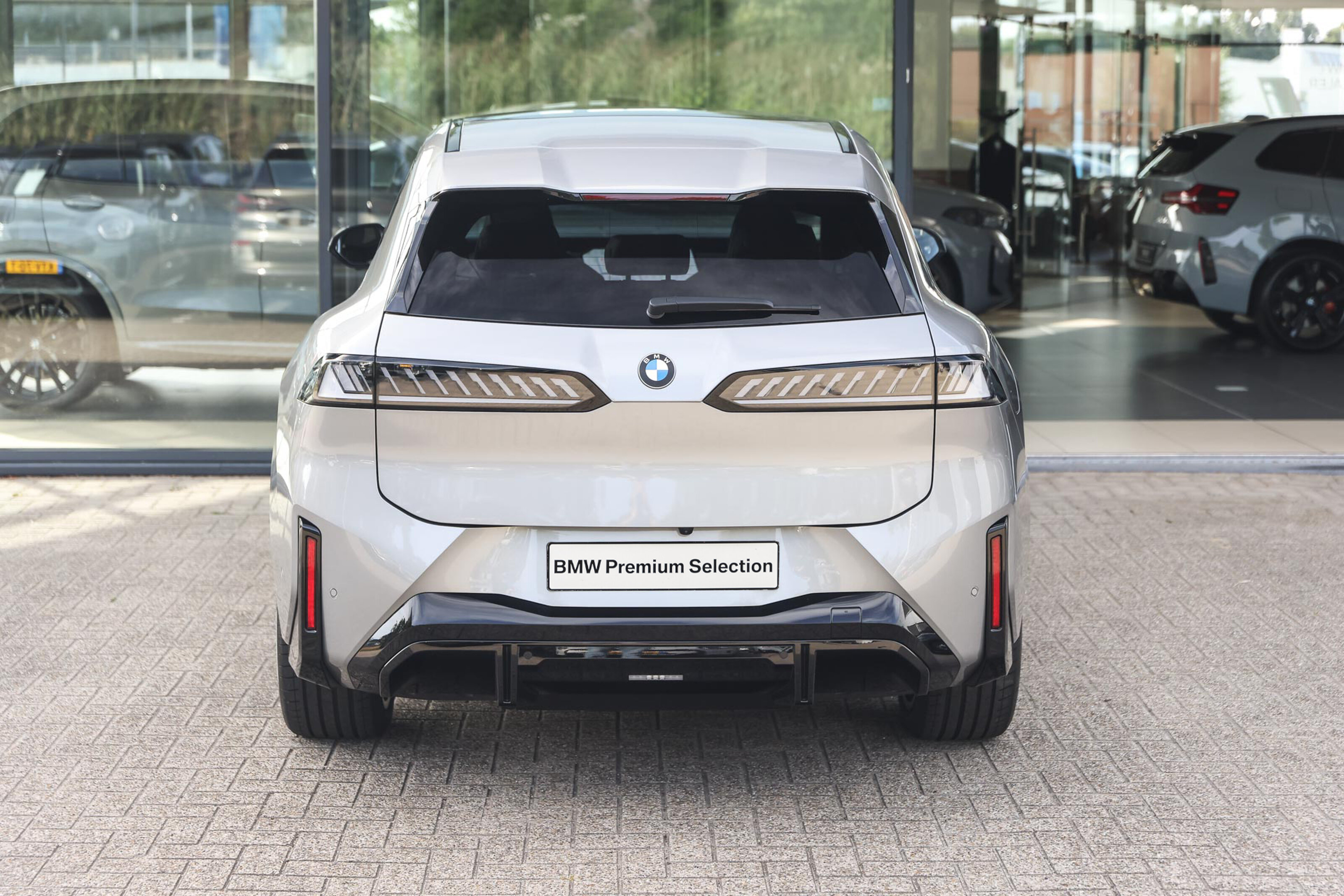 BMW iX3 6