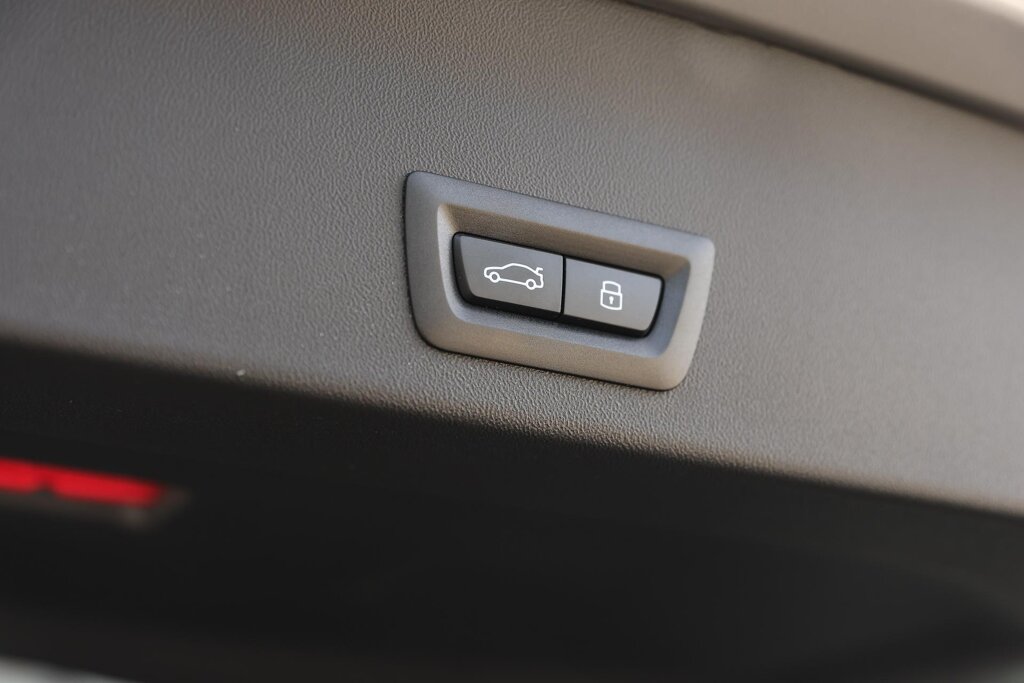 BMW iX3 33
