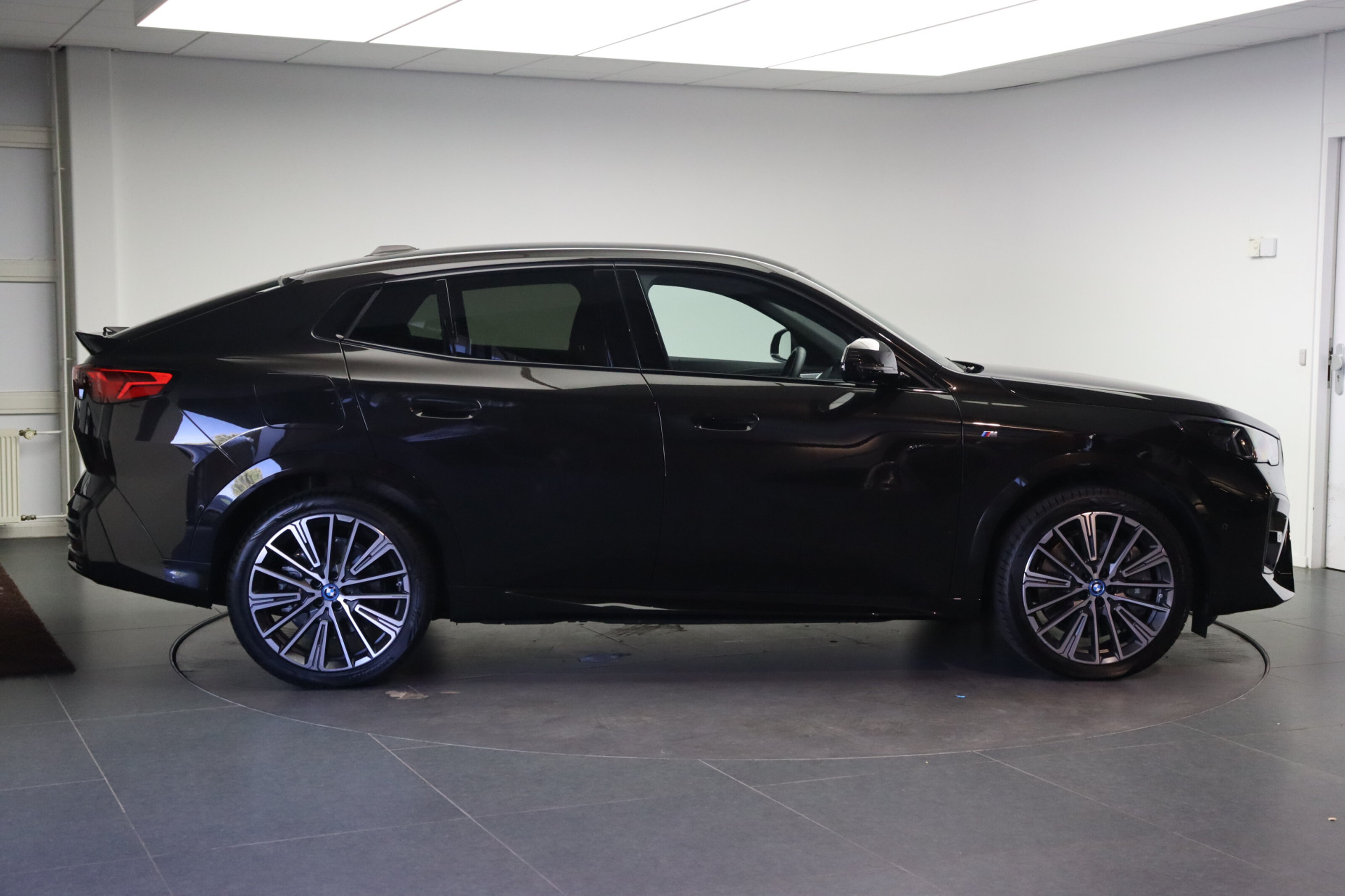 BMW iX2 eDrive20 M Sport