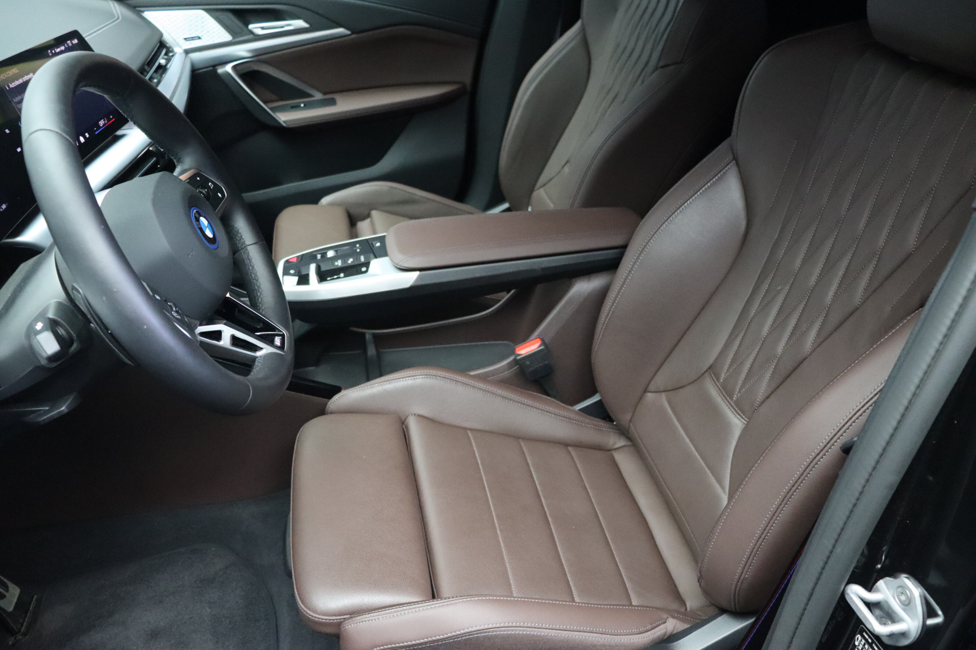 BMW iX2 7