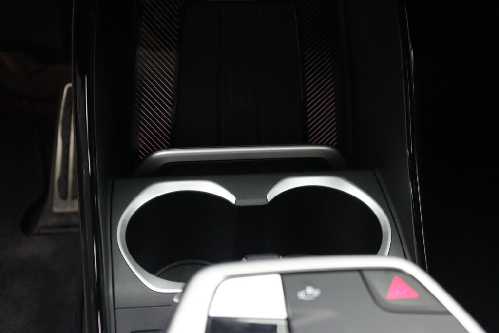 BMW iX2 13
