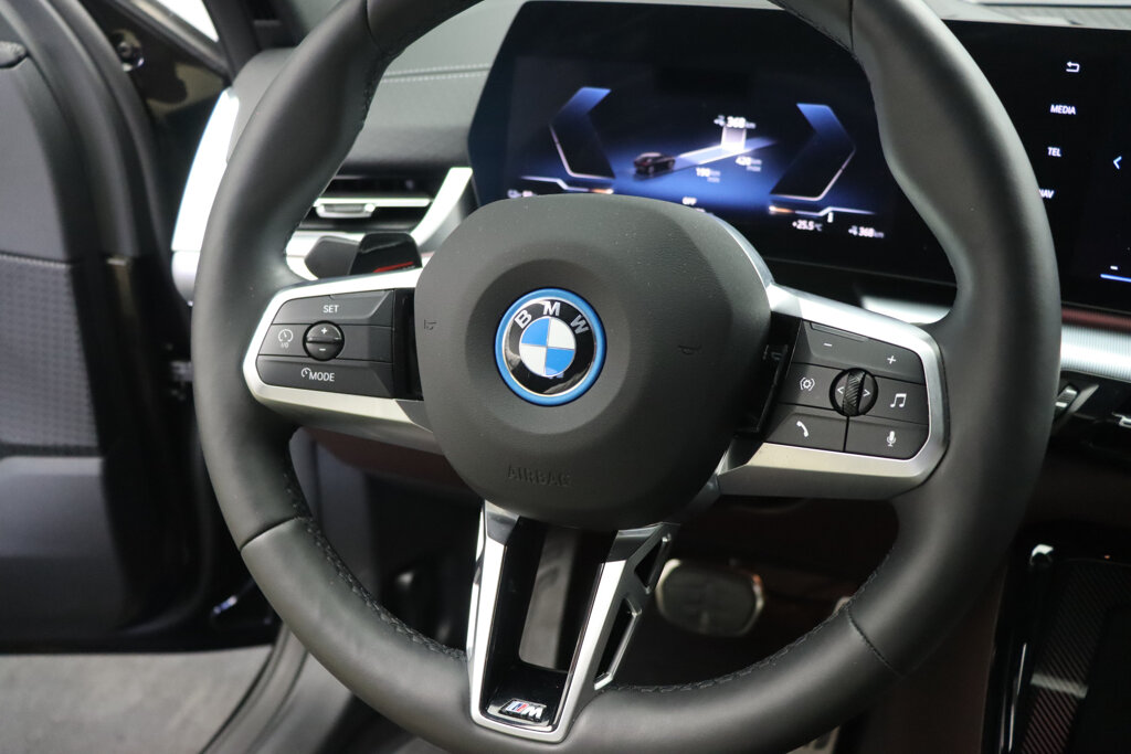 BMW iX2 14