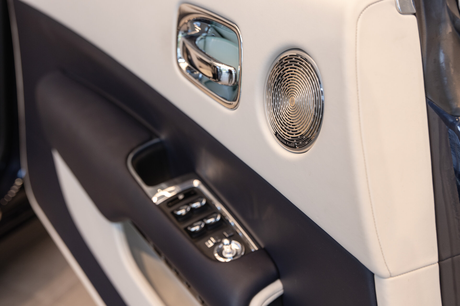 Rolls-Royce Dawn - foto 11