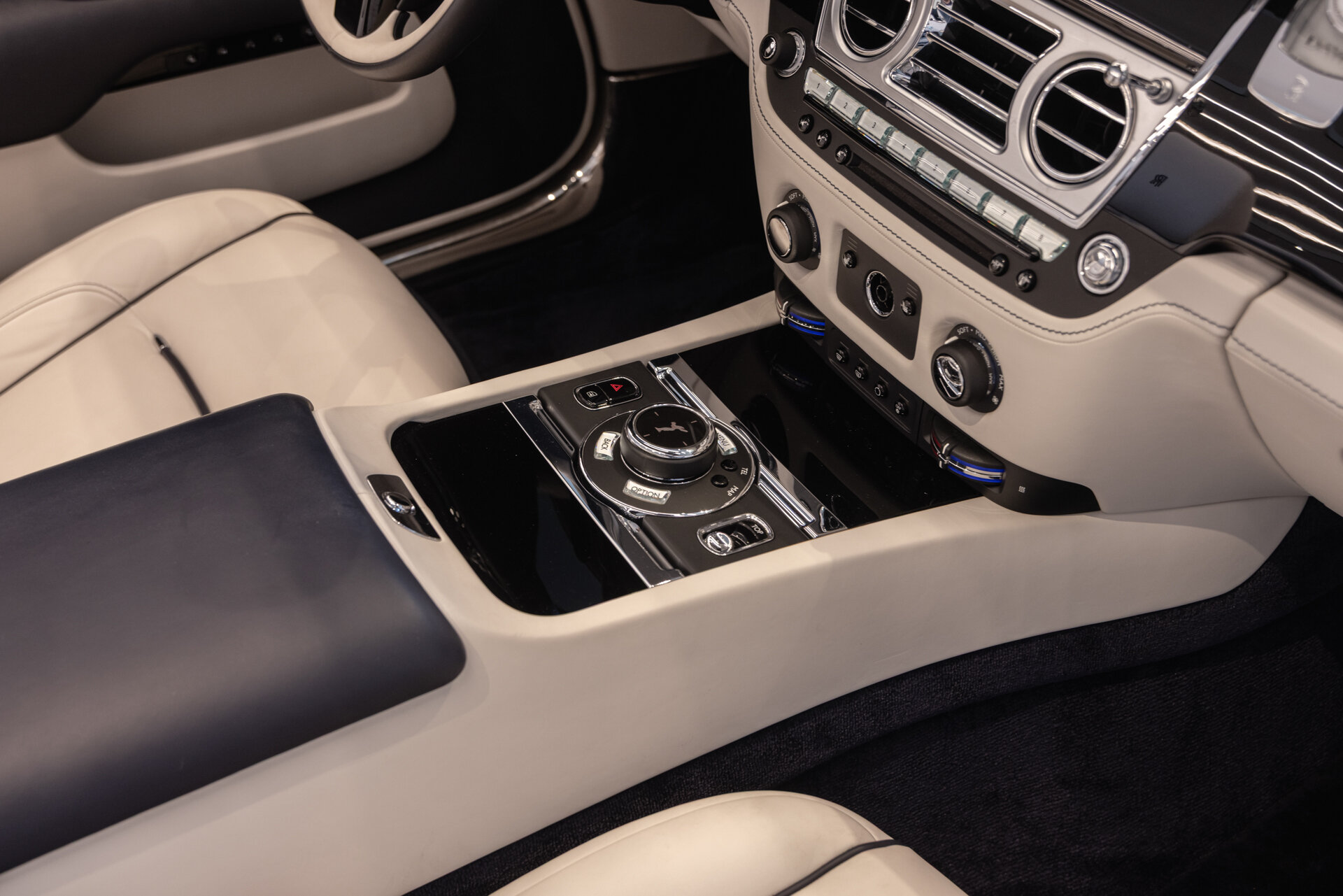 Rolls-Royce Dawn - foto 31