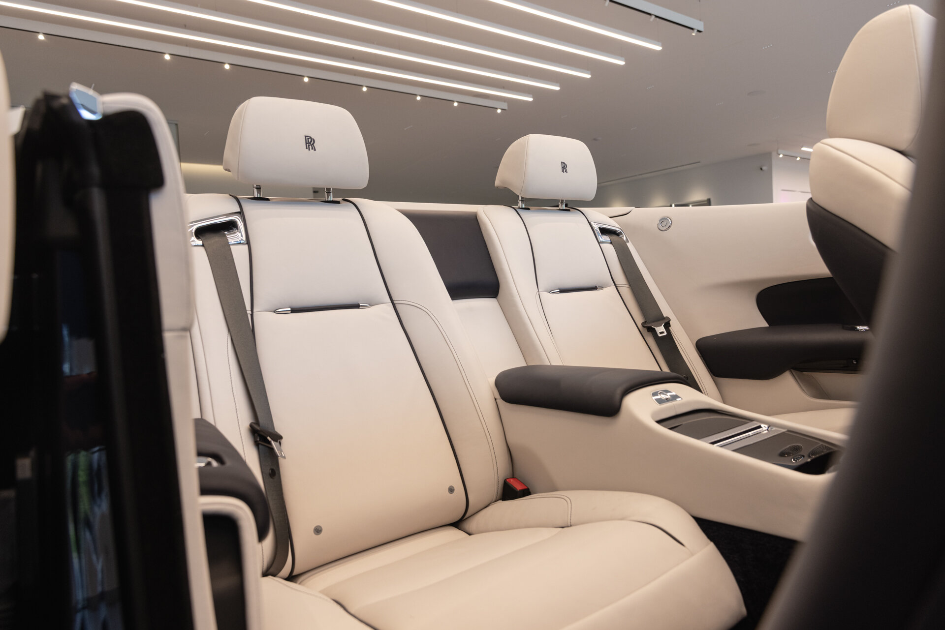 Rolls-Royce Dawn - foto 32