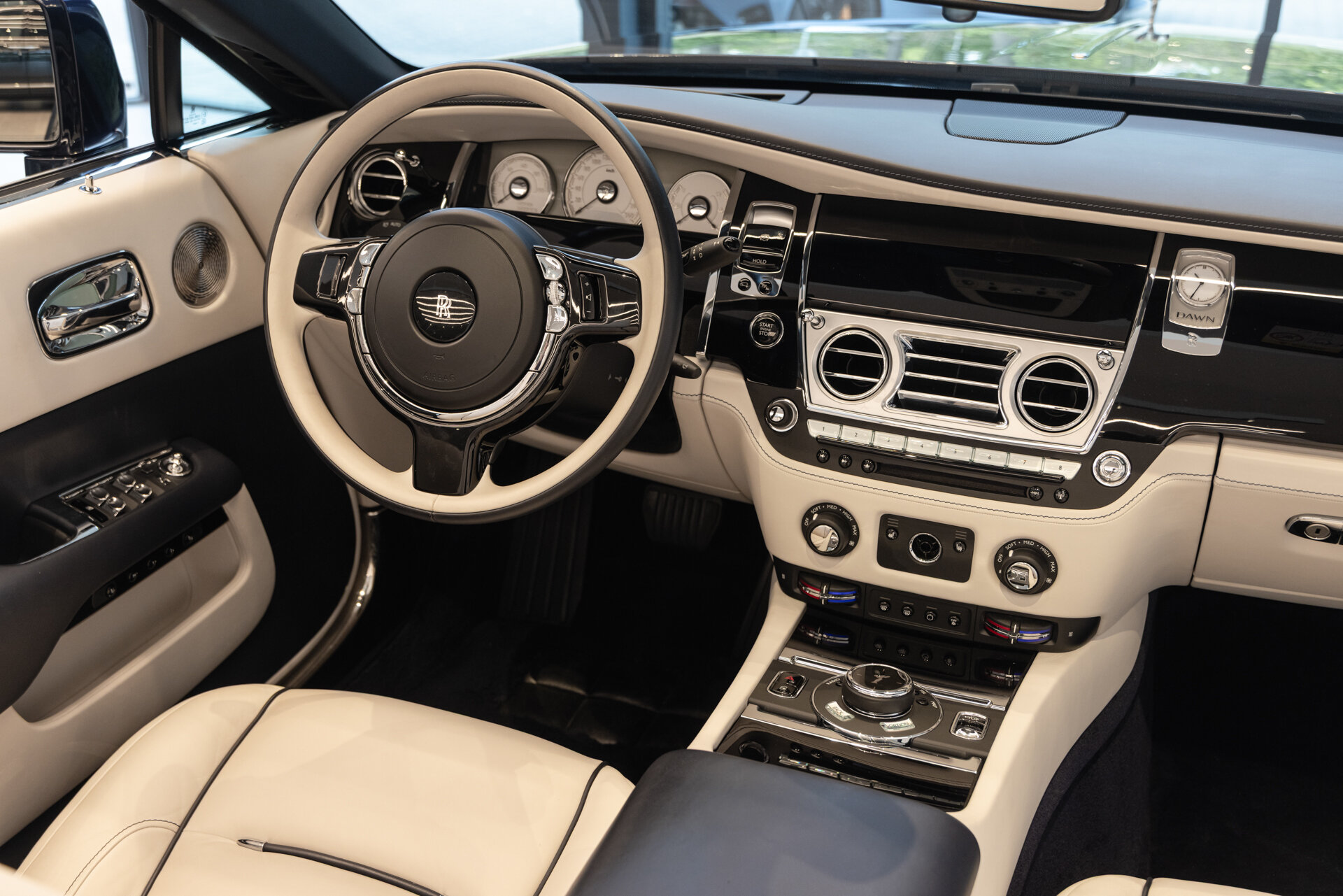 Rolls-Royce Dawn - foto 34