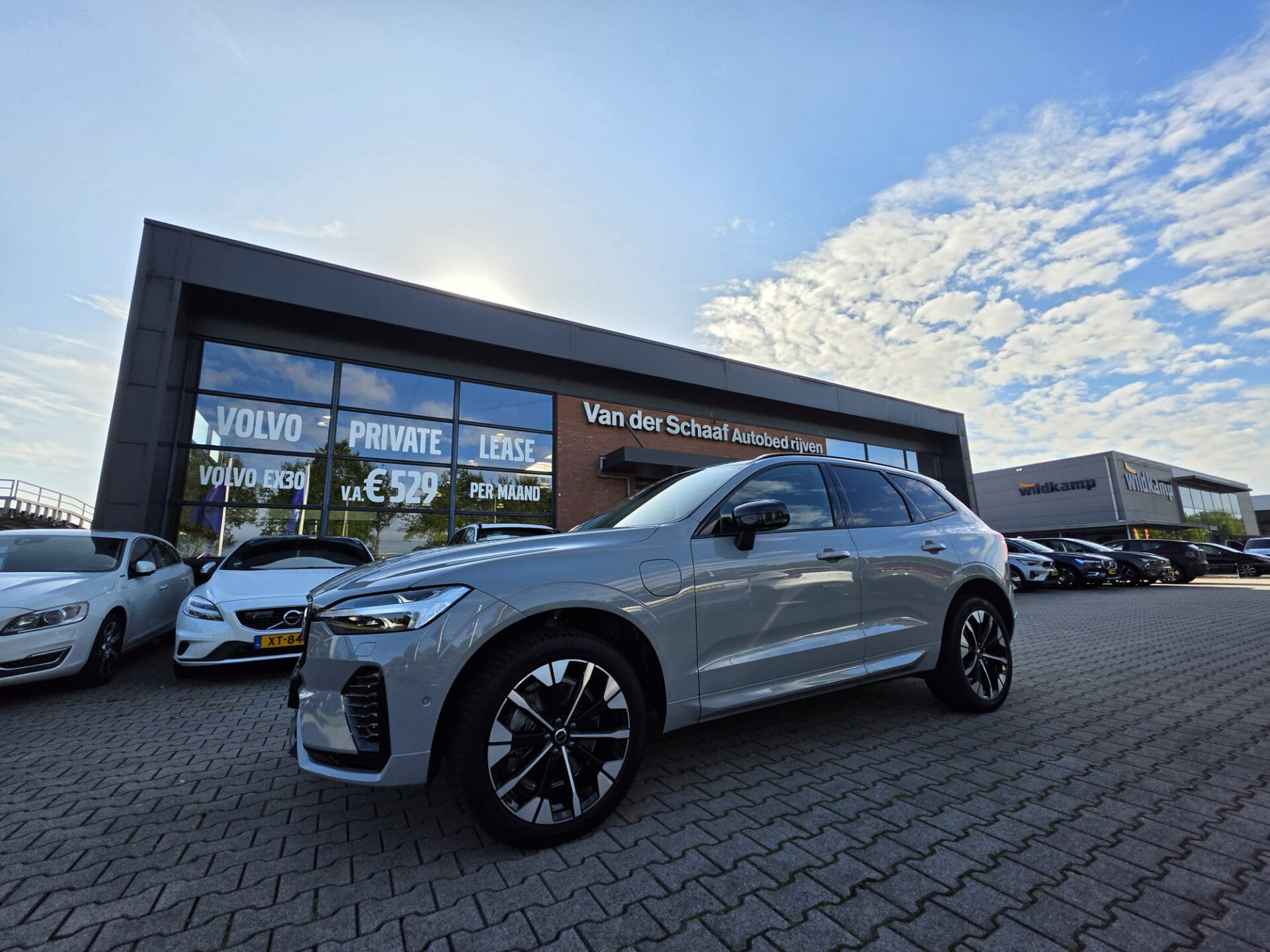 Volvo XC60 T6 Plug-in hybrid AWD Ultra Dark - Afbeelding 3