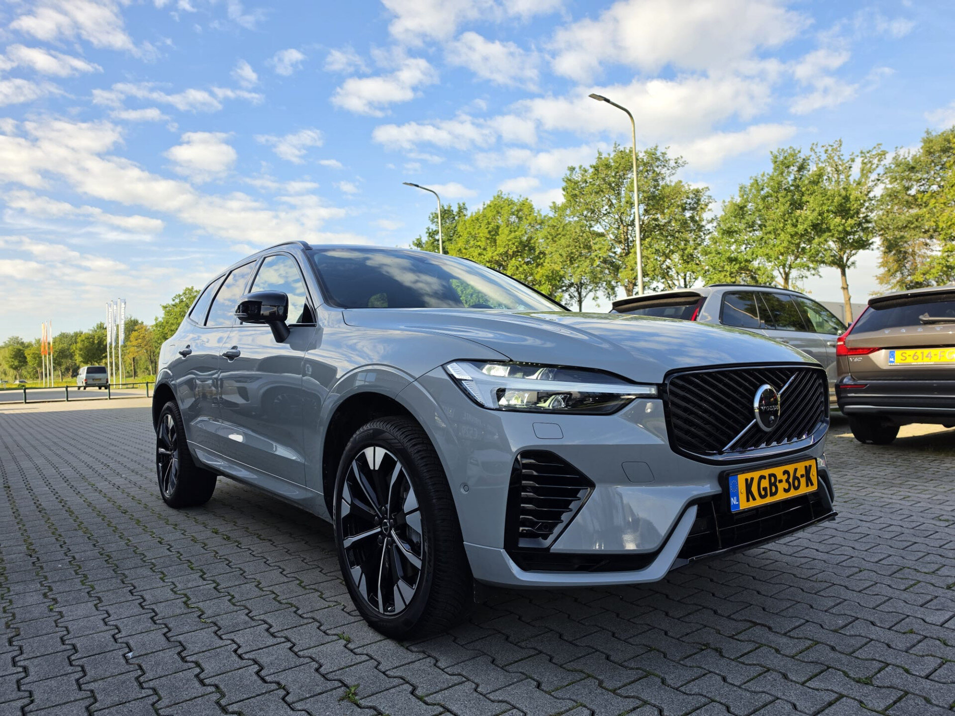 Volvo XC60 T6 Plug-in hybrid AWD Ultra Dark - Afbeelding 4