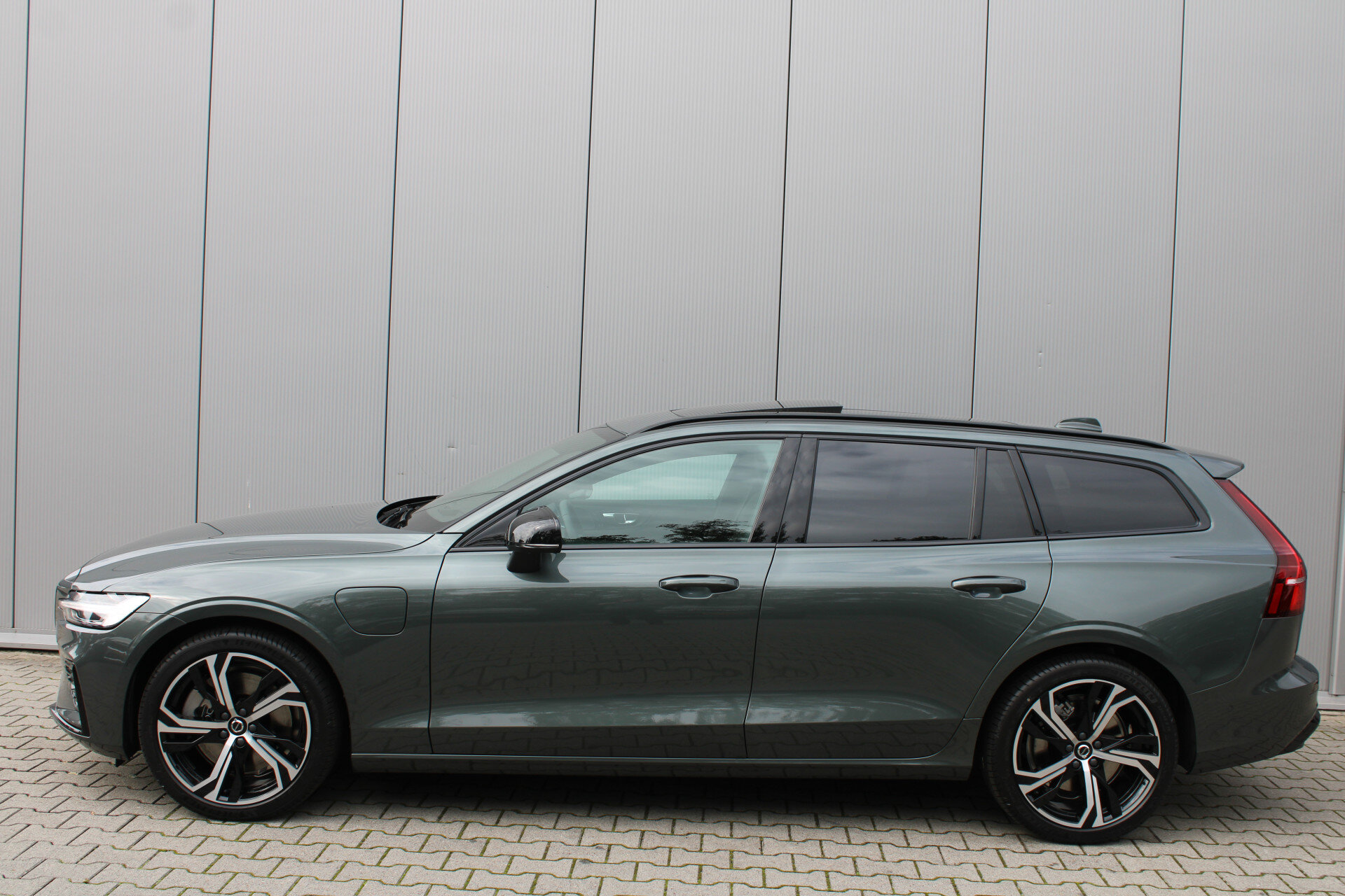 Volvo V60 T6 Plug-in hybrid AWD Plus Dark - Afbeelding 5