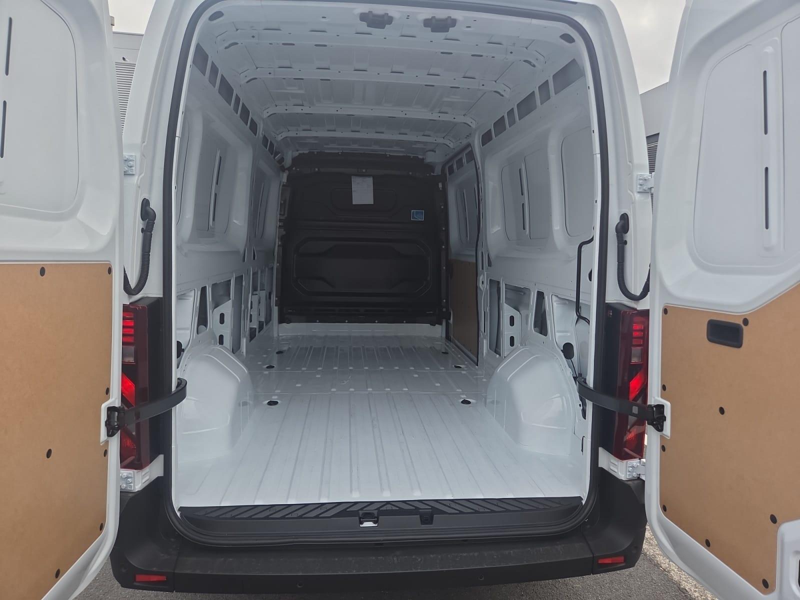 Nissan Interstar Interstar Tekna L3H2 2.0 D Automaat 3.5t - Afbeelding 5