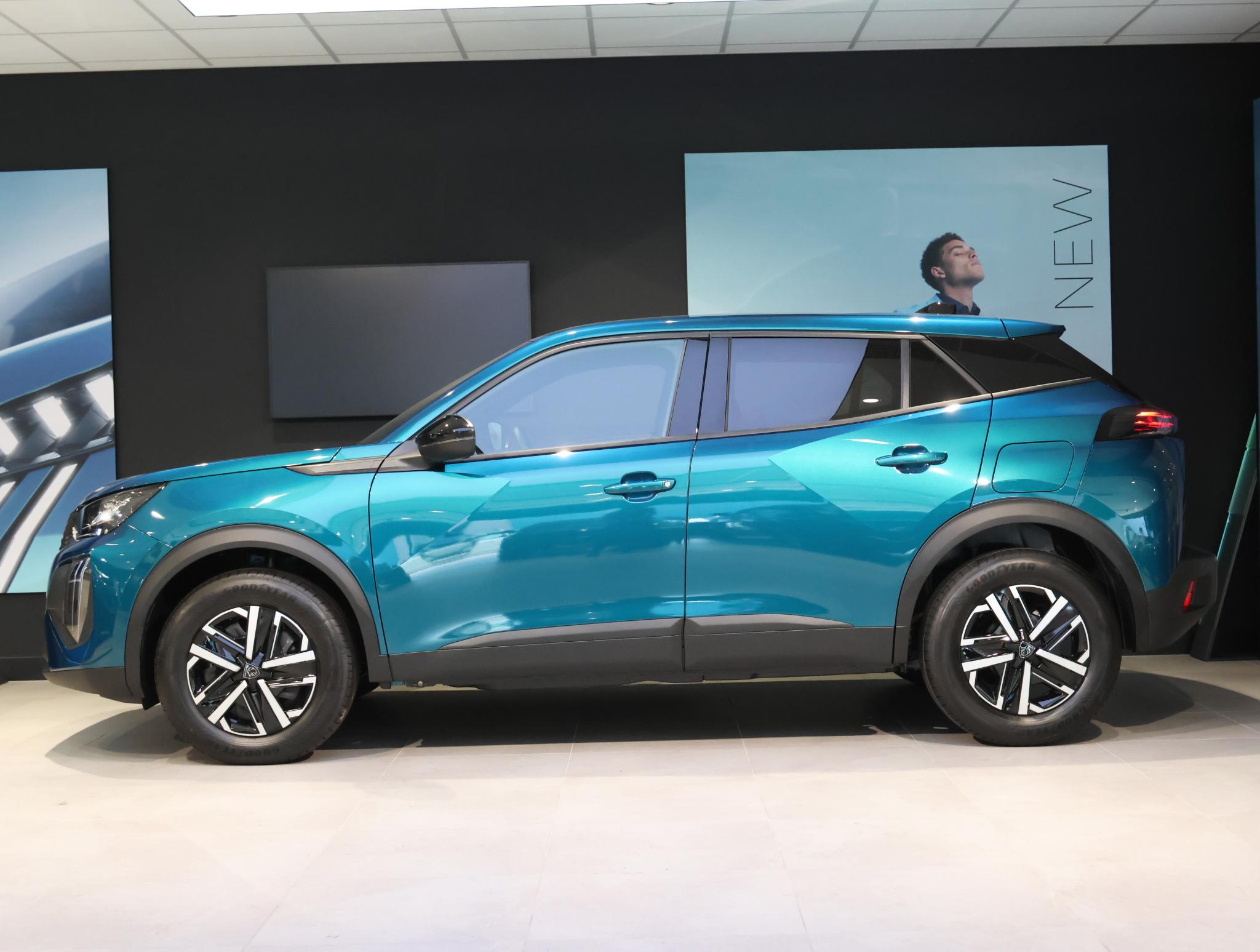 Peugeot 2008 SUV Business Hybrid 110 pk Automaat - Afbeelding 2