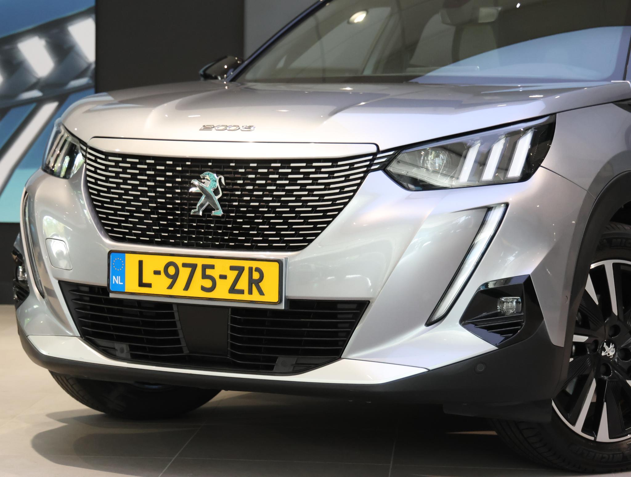 Peugeot e-2008