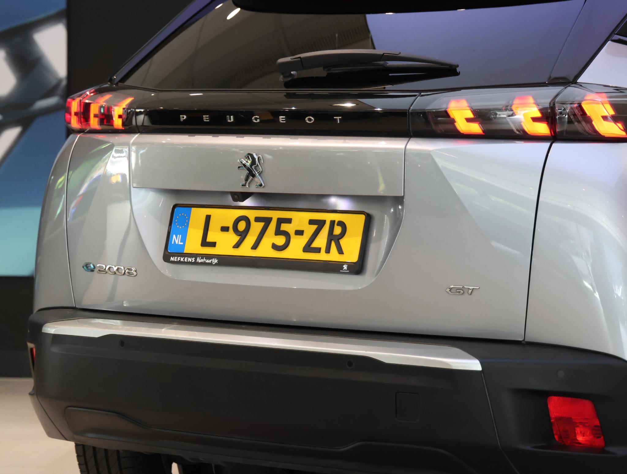 Peugeot e-2008