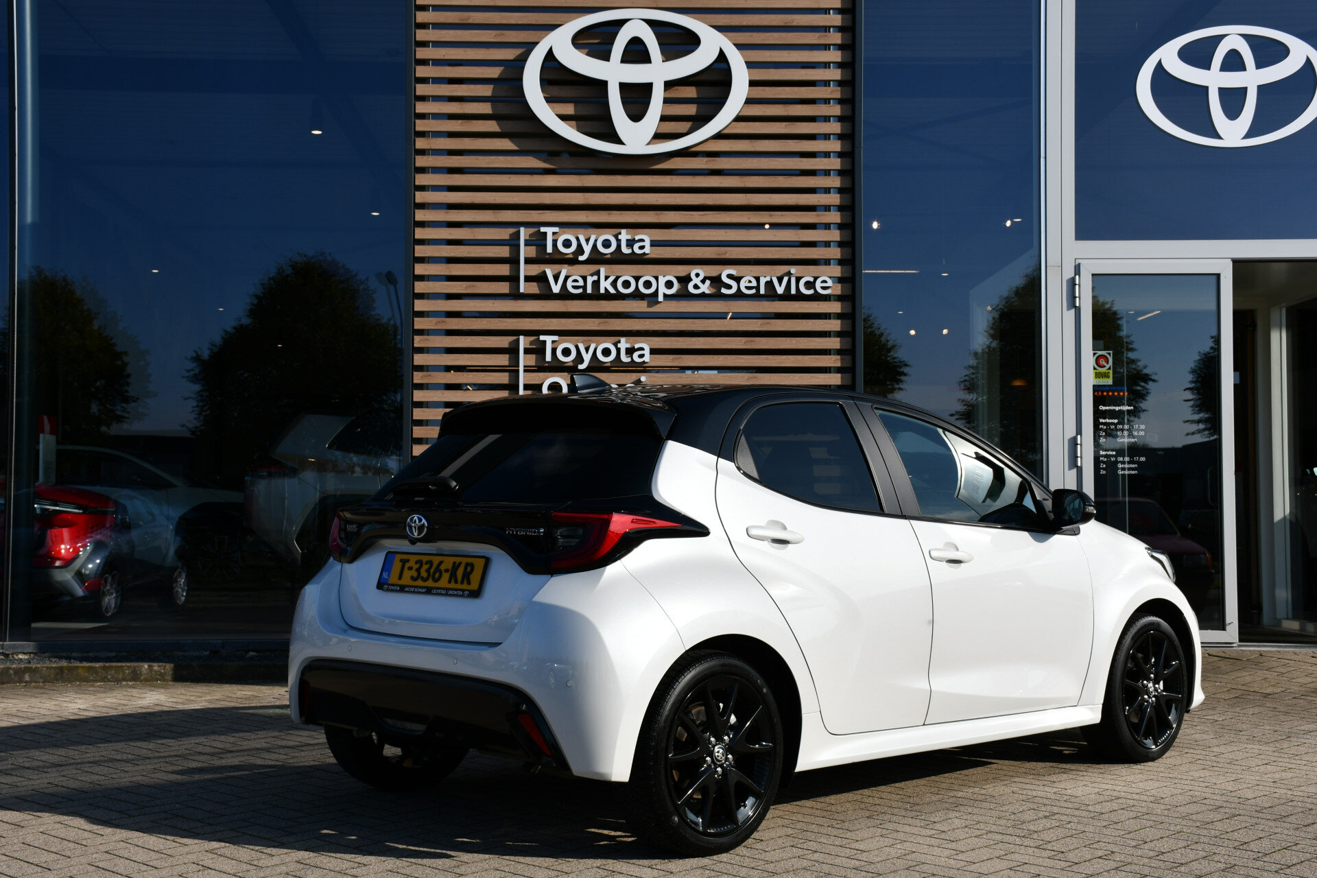 Toyota Yaris 1.5 Hybrid Executive Automaat 116pk - Afbeelding 3