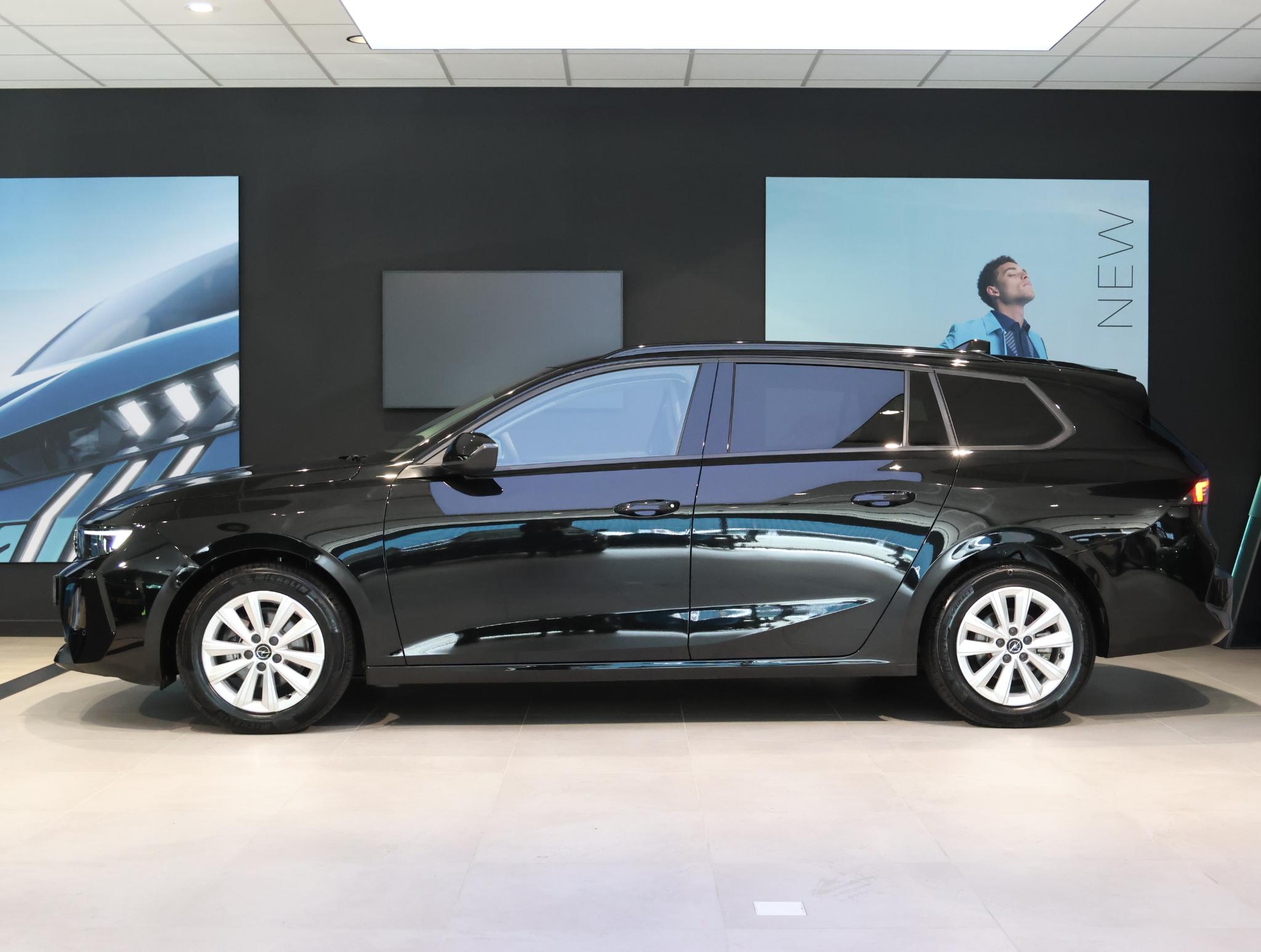 Opel Astra Sports Tourer 1.2 Turbo Business Edition - Afbeelding 2