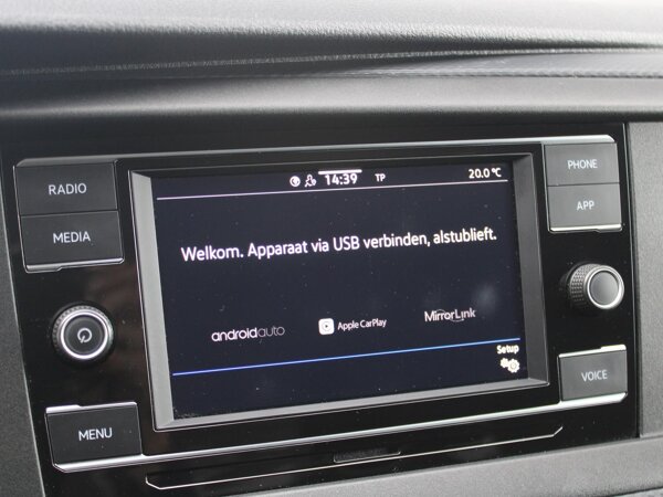 Apple Carplay/Android Auto Apple Carplay/Android Auto