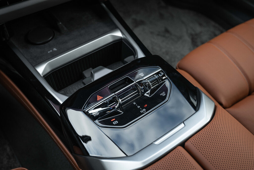 BMW i7 27