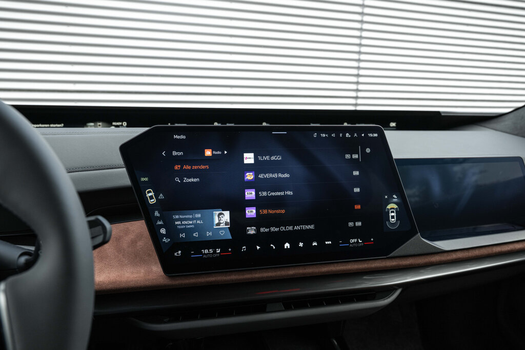 BMW i7 33
