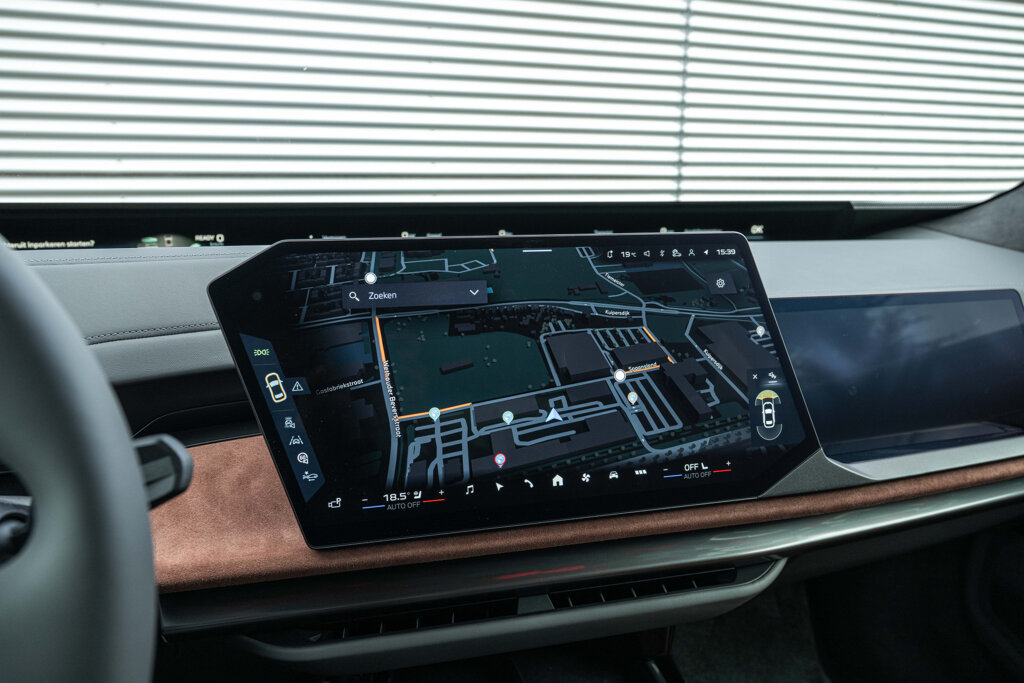 BMW i7 35