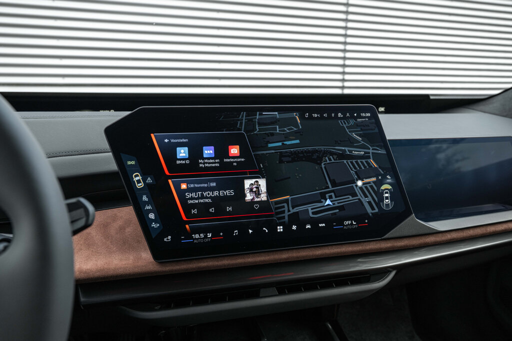 BMW i7 38