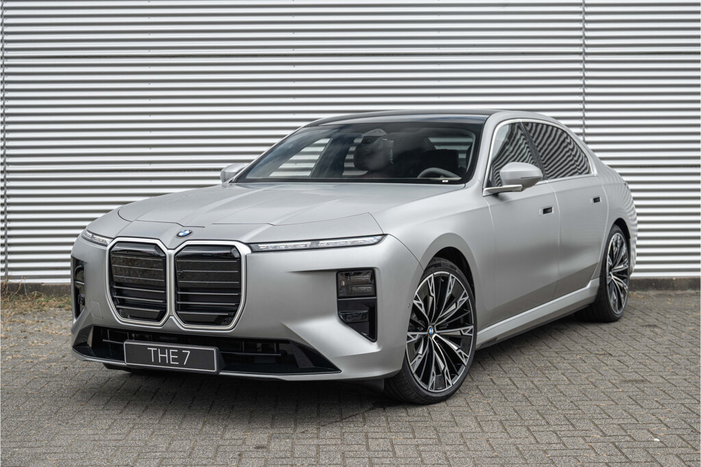 BMW i7 1