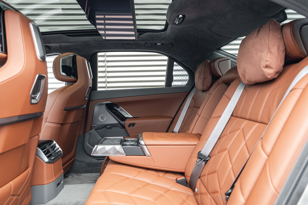 BMW i7 15