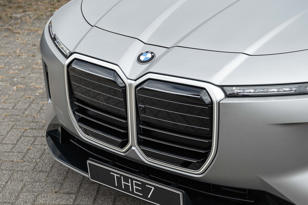 BMW i7 18