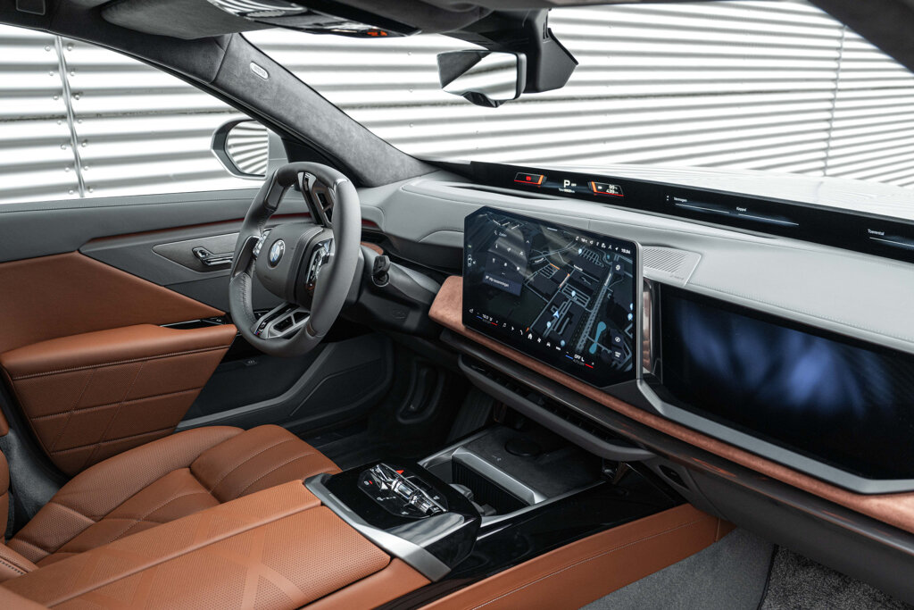 BMW i7 24