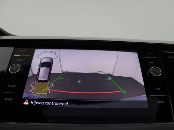 Achteruitrijcamera (Rear View)