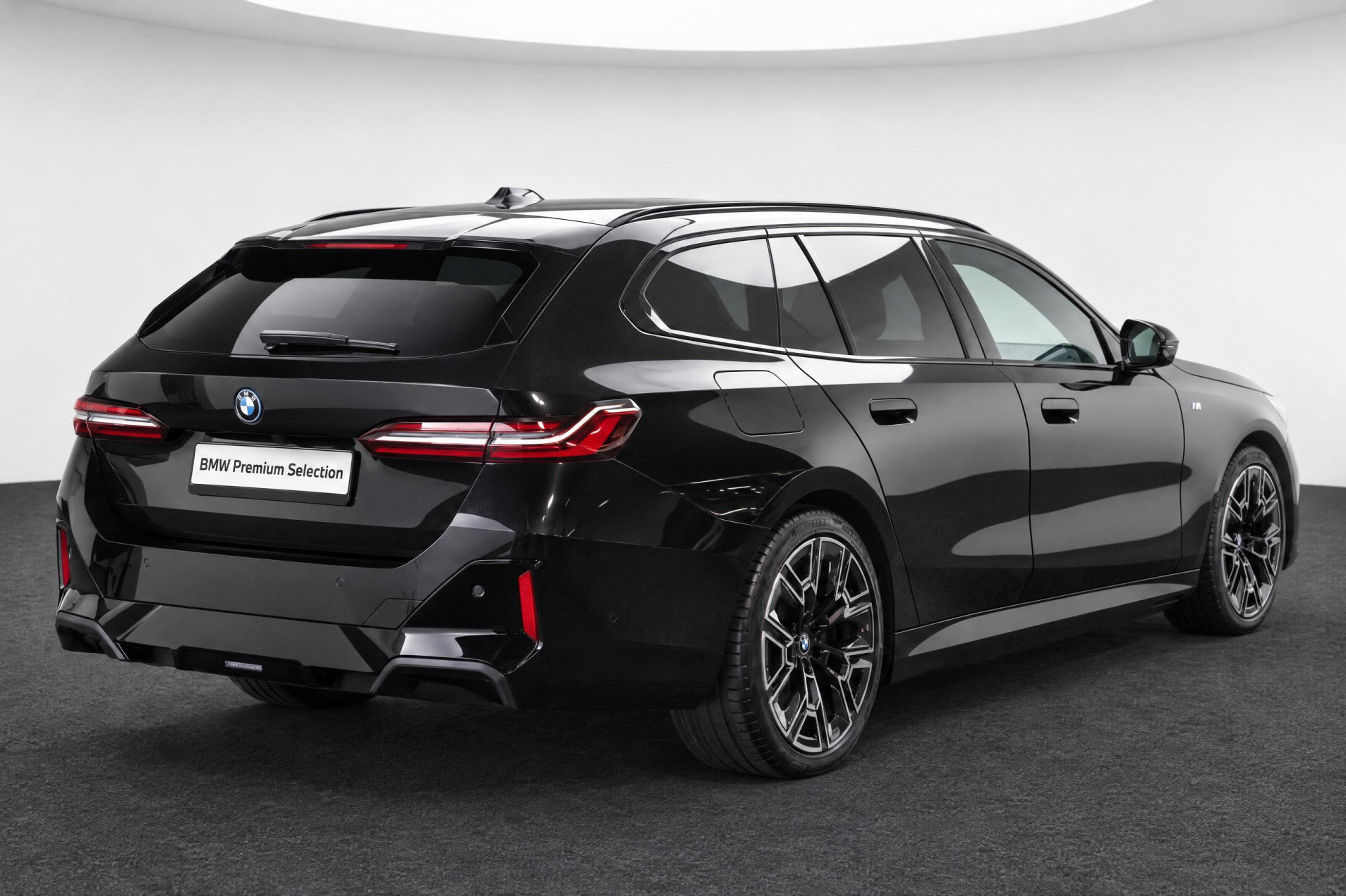 BMW 5 Serie Touring 530e M Sport Automaat