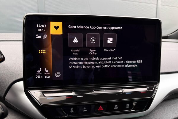 Apple Carplay/Android Auto Apple Carplay/Android Auto