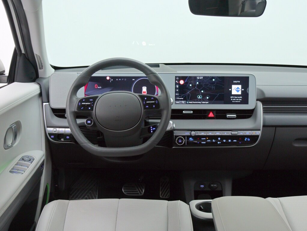 Hyundai IONIQ 5 Lounge 77.4 kWh | Trekhaak | Licht interieur - Afbeelding 3