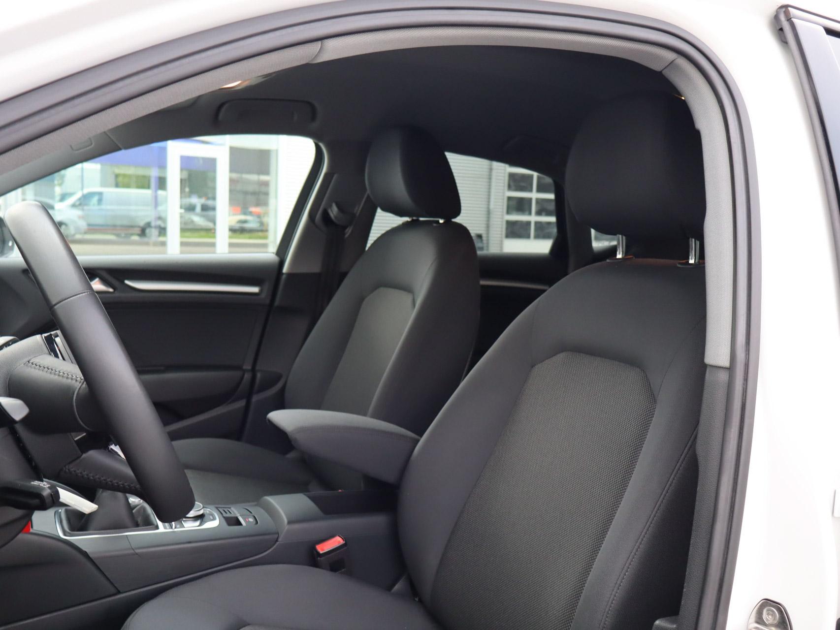 Audi A3 Limousine 30 TFSI 116pk Pro Line - Afbeelding 4
