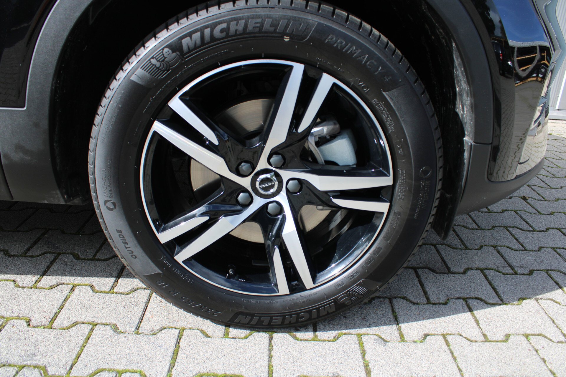 Volvo XC40 B4 Plus Dark - Afbeelding 3