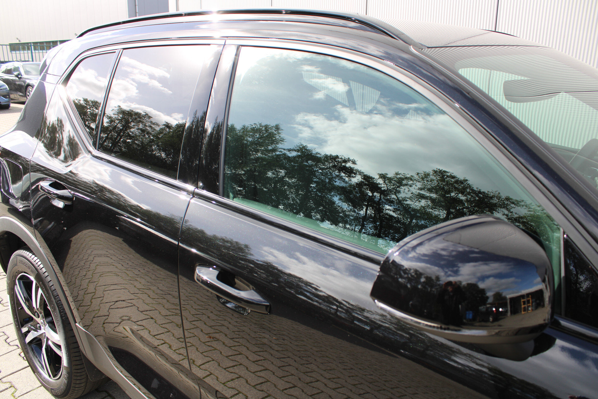 Volvo XC40 B4 Plus Dark - Afbeelding 4