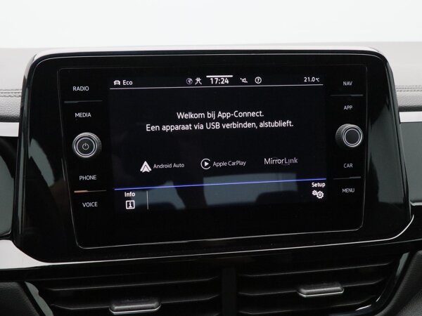 Apple Carplay/Android Auto Apple Carplay/Android Auto