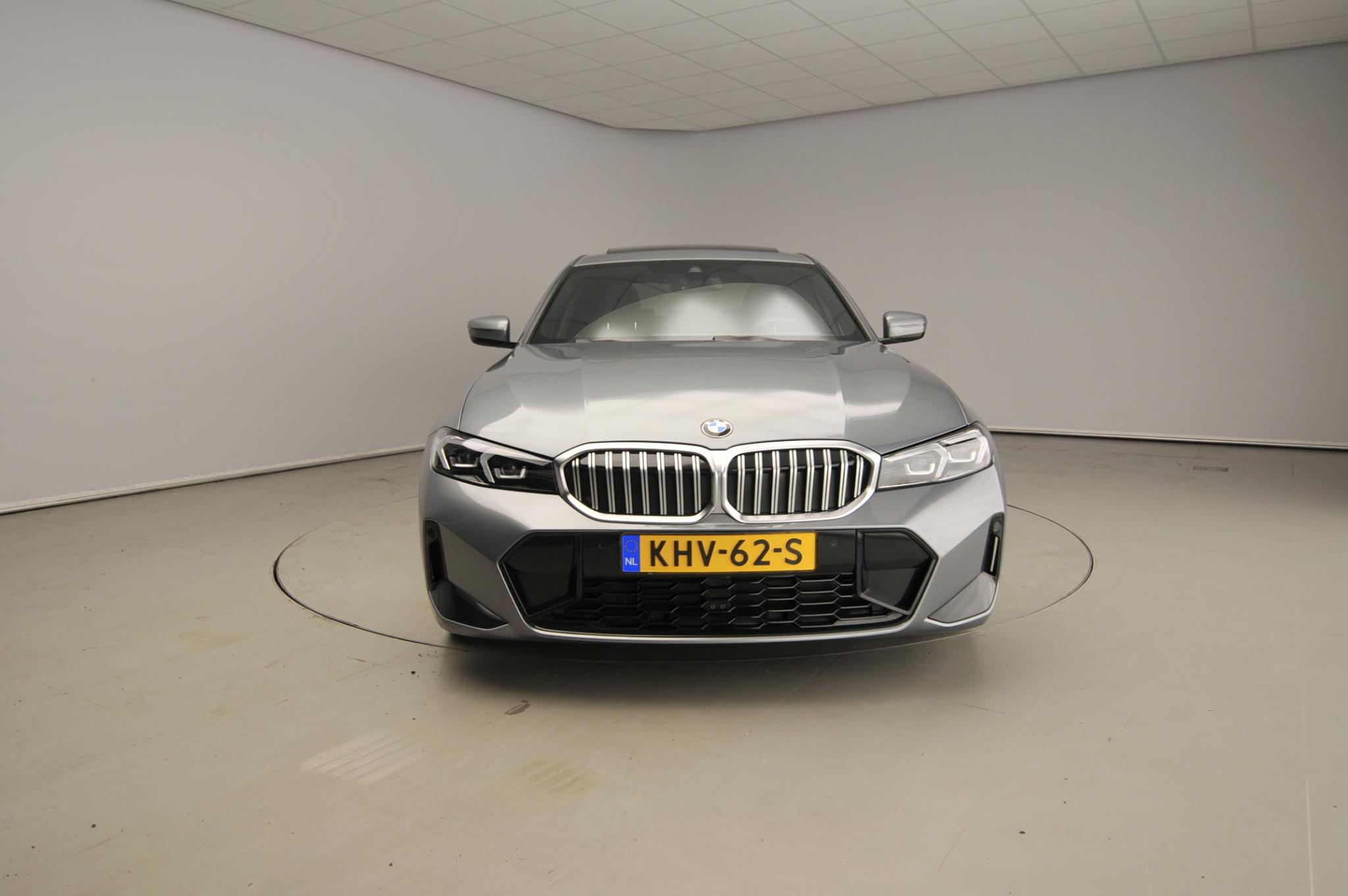 BMW 3 Serie Sedan 320i - Afbeelding 4