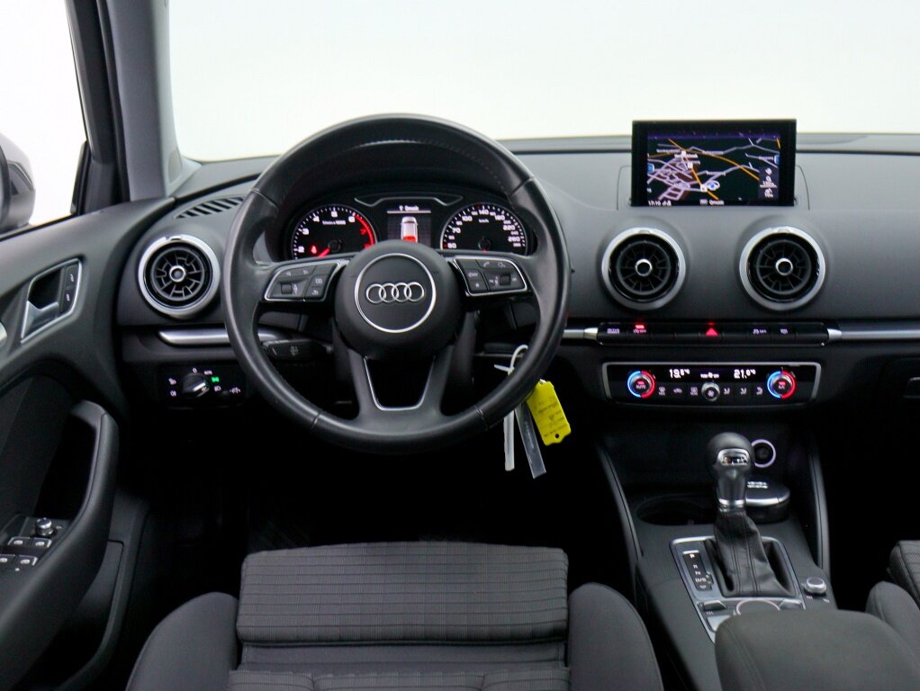 Audi A3 Sportback 1.5 TFSI CoD Sport Lease Ed | 17" | Navi | LED | 1e Eigenaar - Afbeelding 3