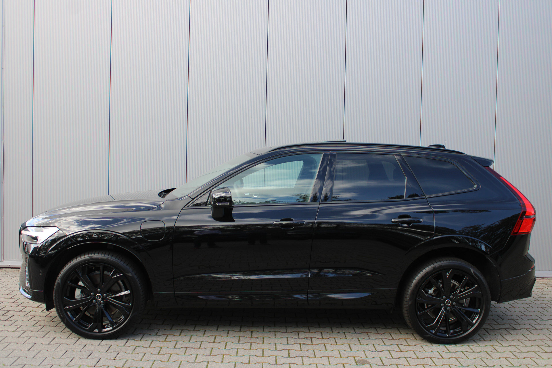 Volvo XC60 T6 Plug-in hybrid AWD Ultra Black Edition - Afbeelding 5