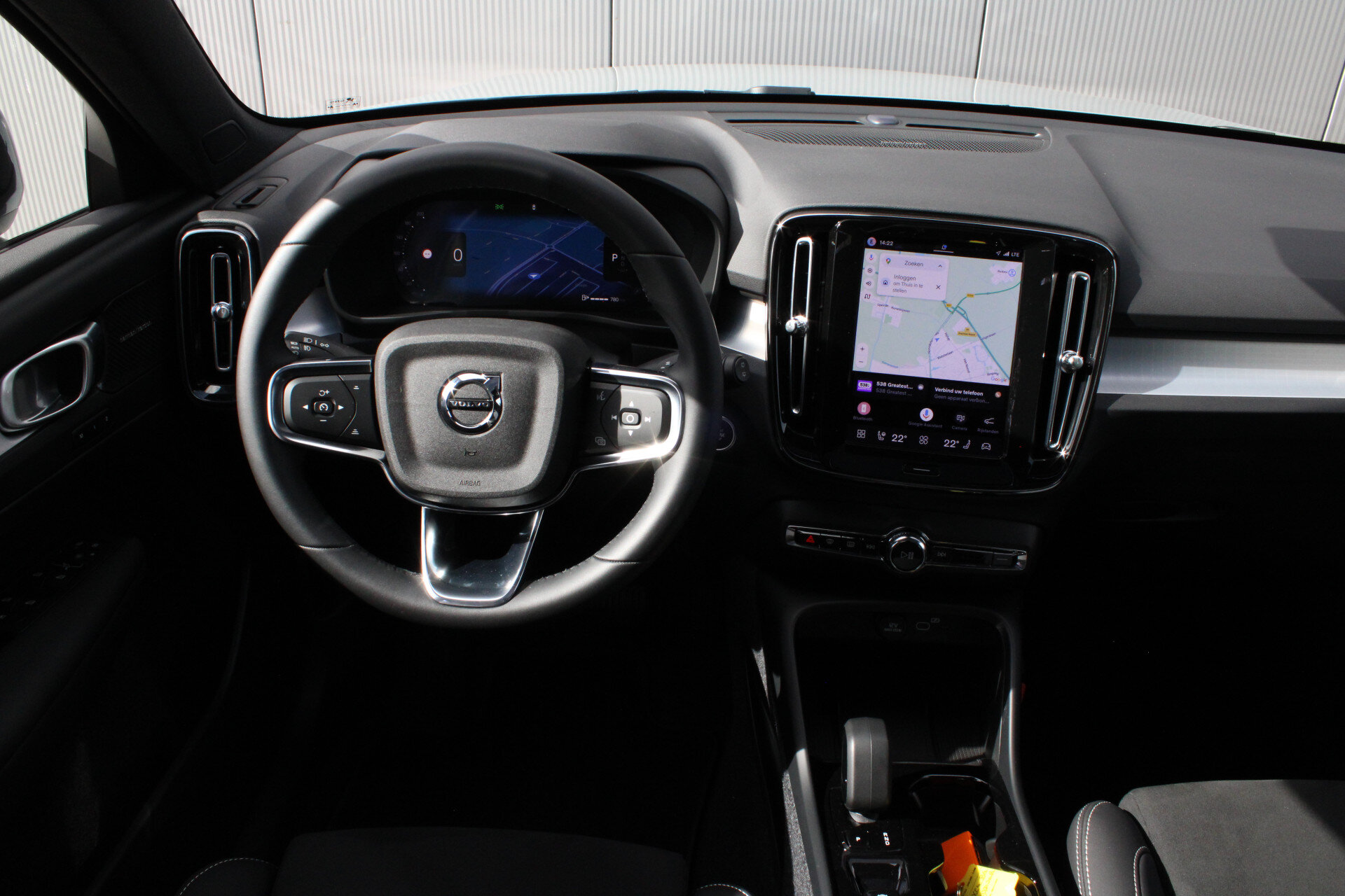 Volvo XC40 B4 Plus Dark - Afbeelding 2