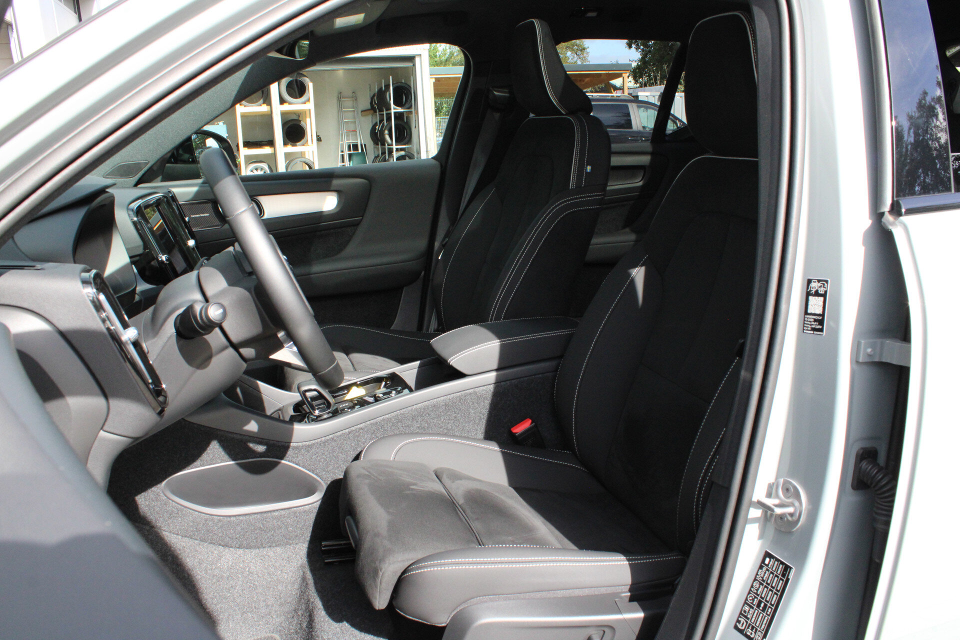 Volvo XC40 B4 Plus Dark - Afbeelding 4