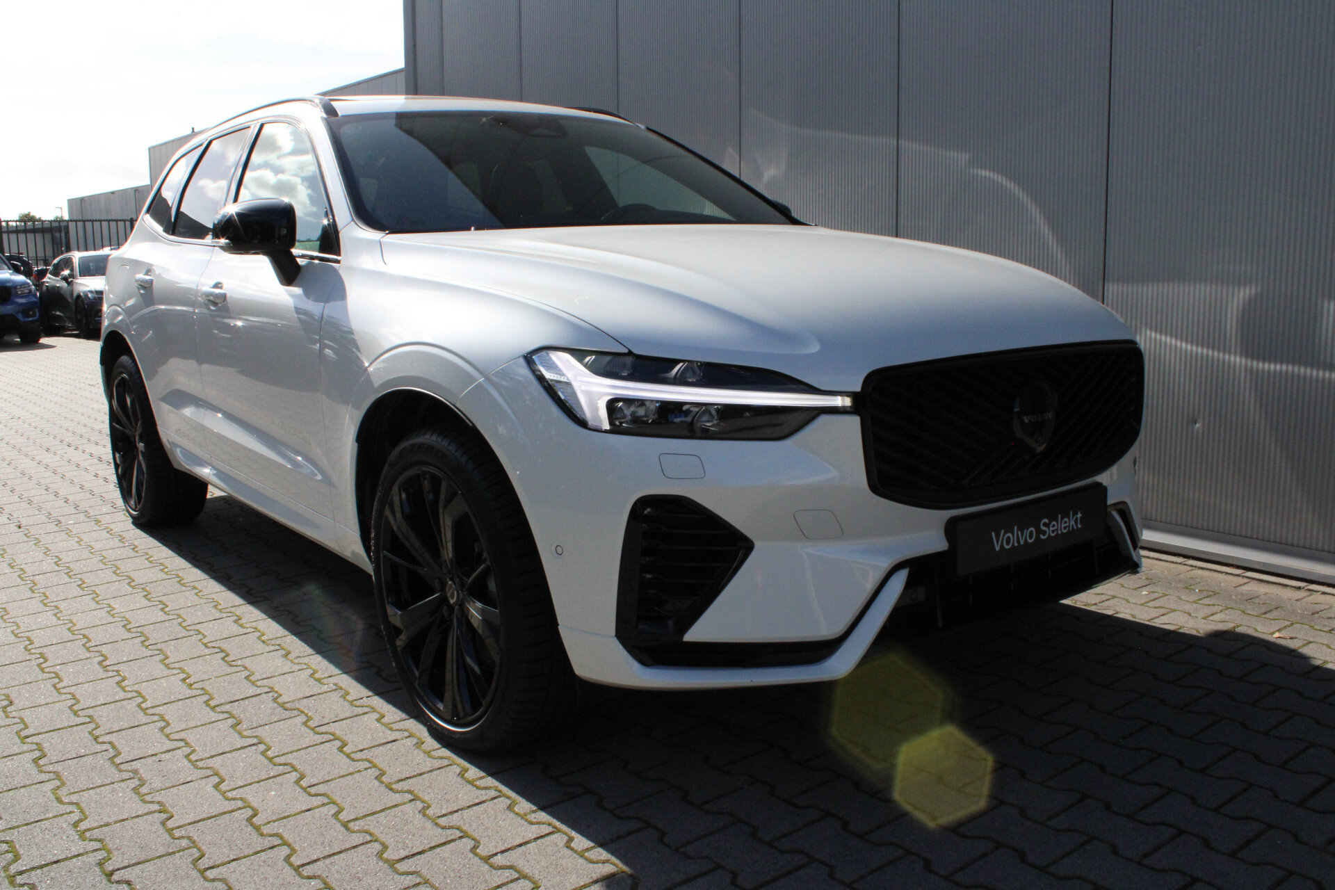 Volvo XC60 T6 Plug-in hybrid AWD Plus Black Edition - Afbeelding 2